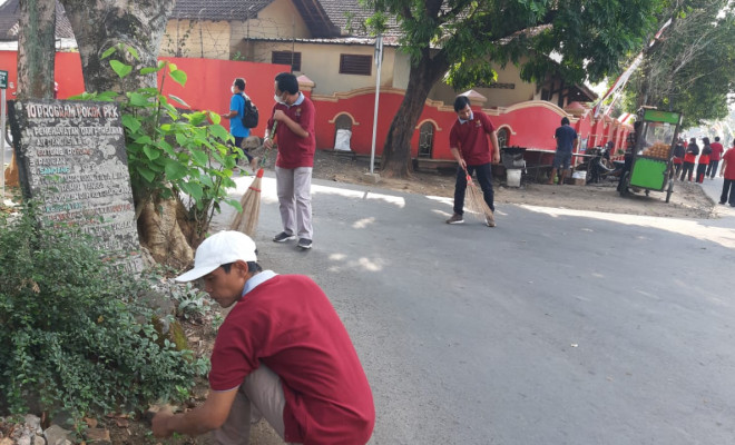 Kegiatan Jum'at Bersih